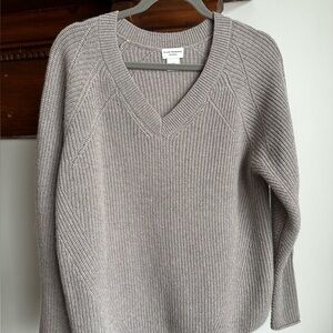 Club Monaco Cashmere V Neck Sweater, S/M